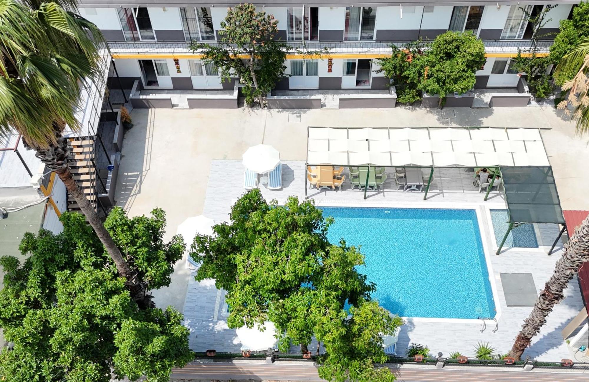 Hillside Apart Hotel Exterior photo